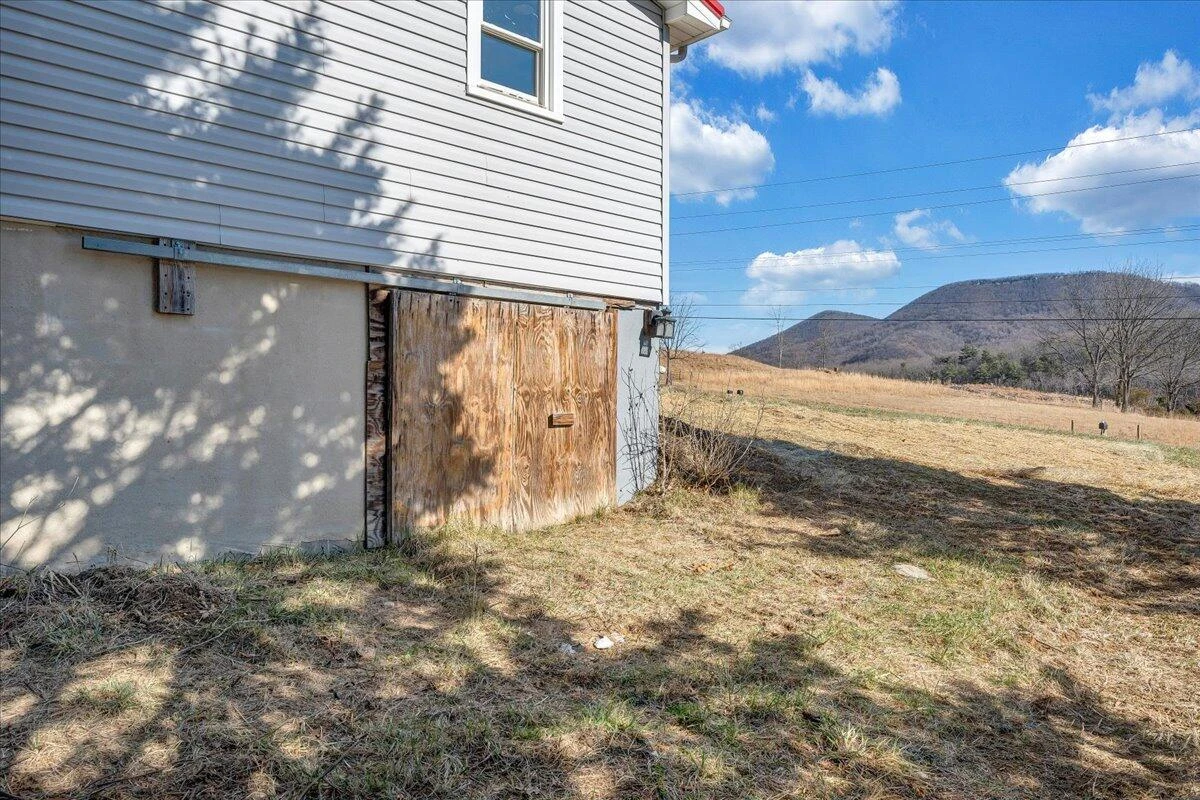 1572 Little Catawba Creek RD - Photo 33