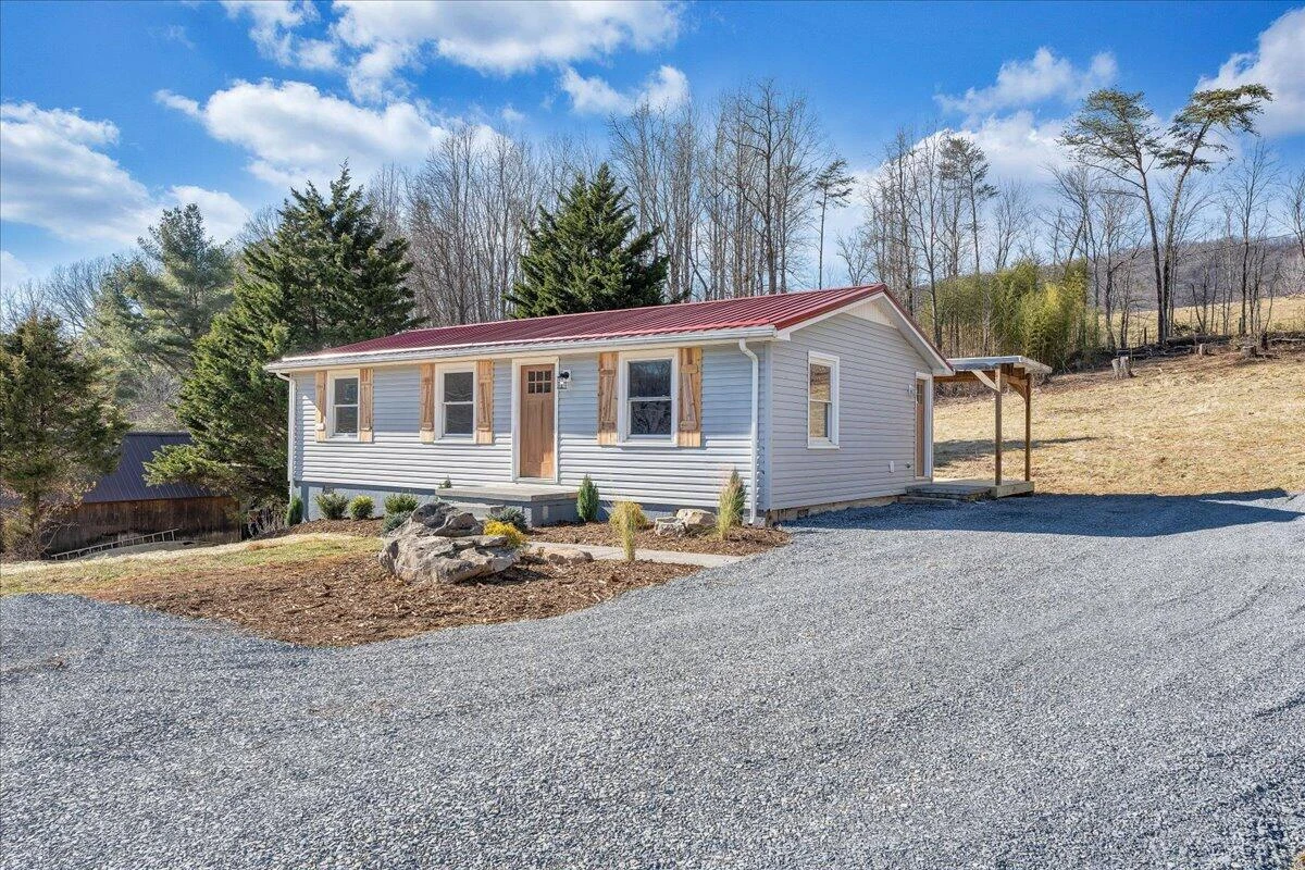 1572 Little Catawba Creek RD - Photo 36