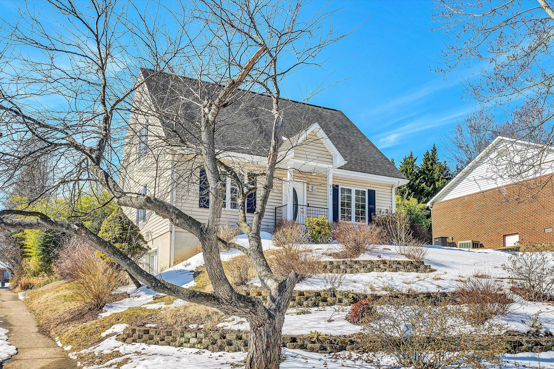 409 Wills RD - Photo 2