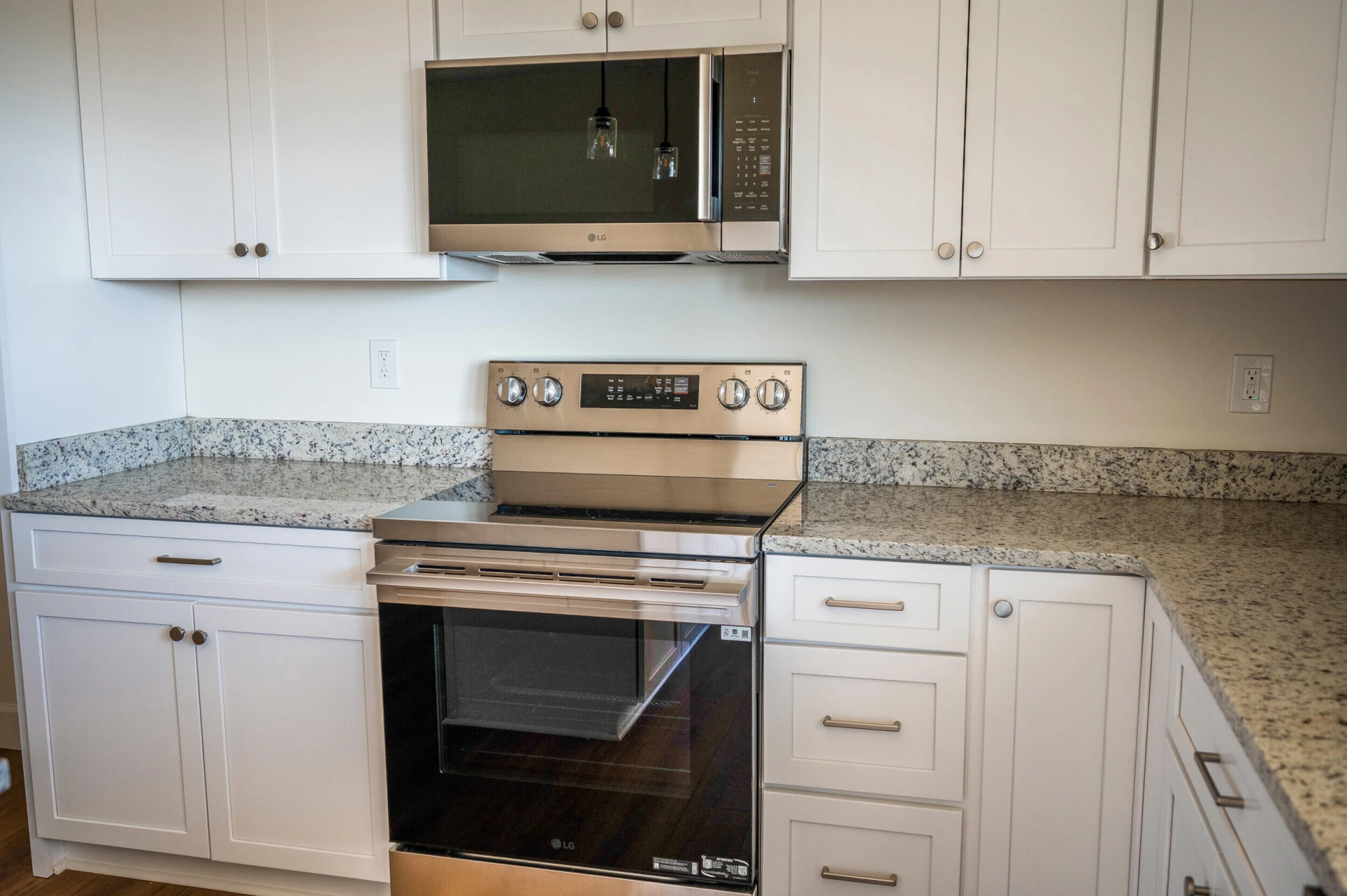 10578 Leesville RD - Photo 12