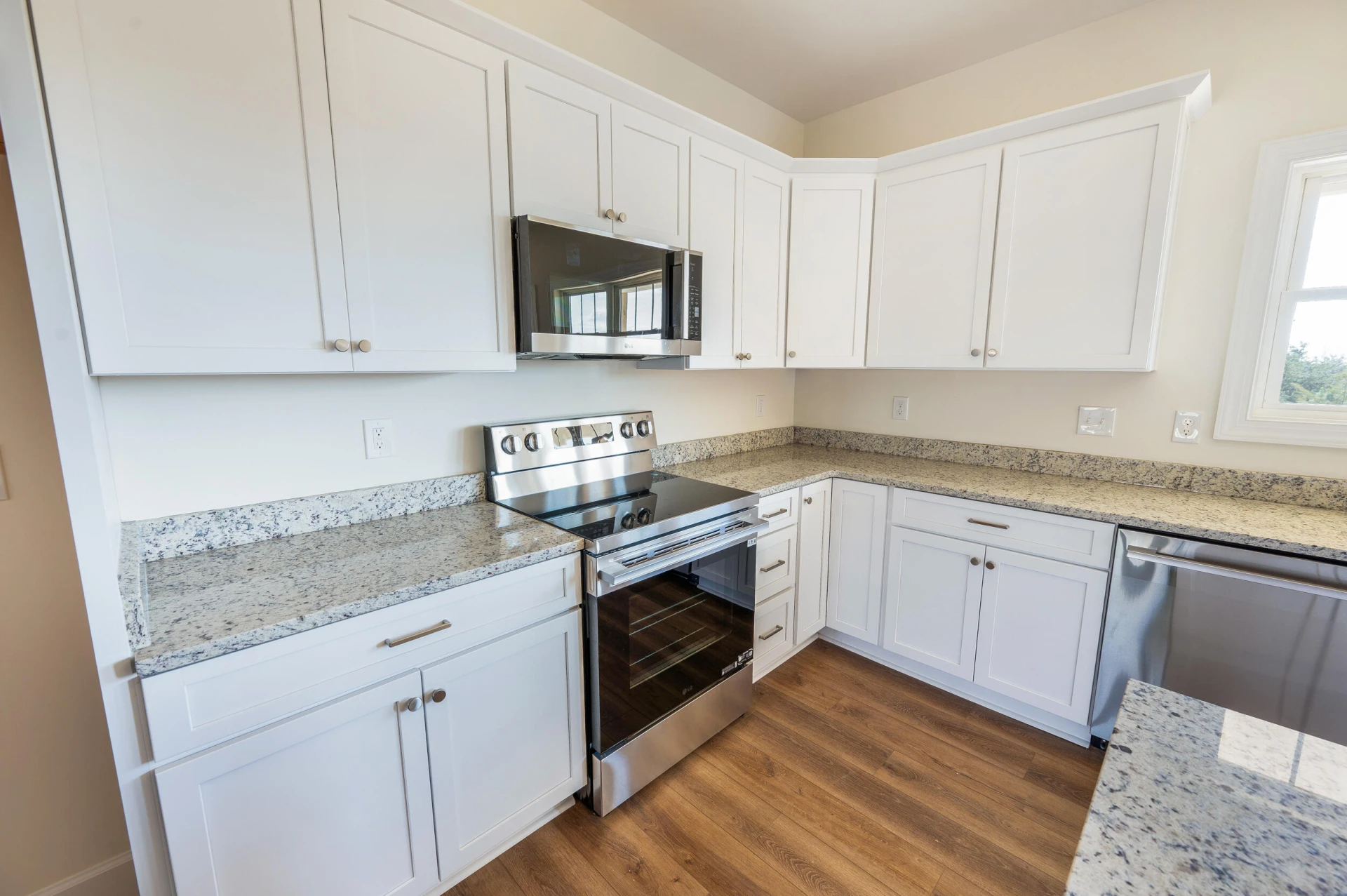 10578 Leesville RD - Photo 13