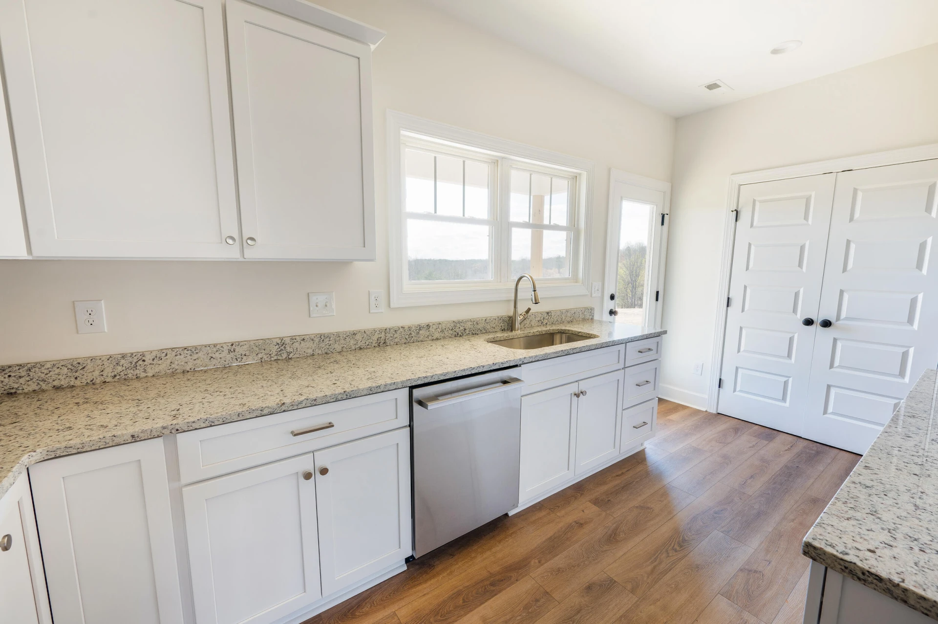 10578 Leesville RD - Photo 14