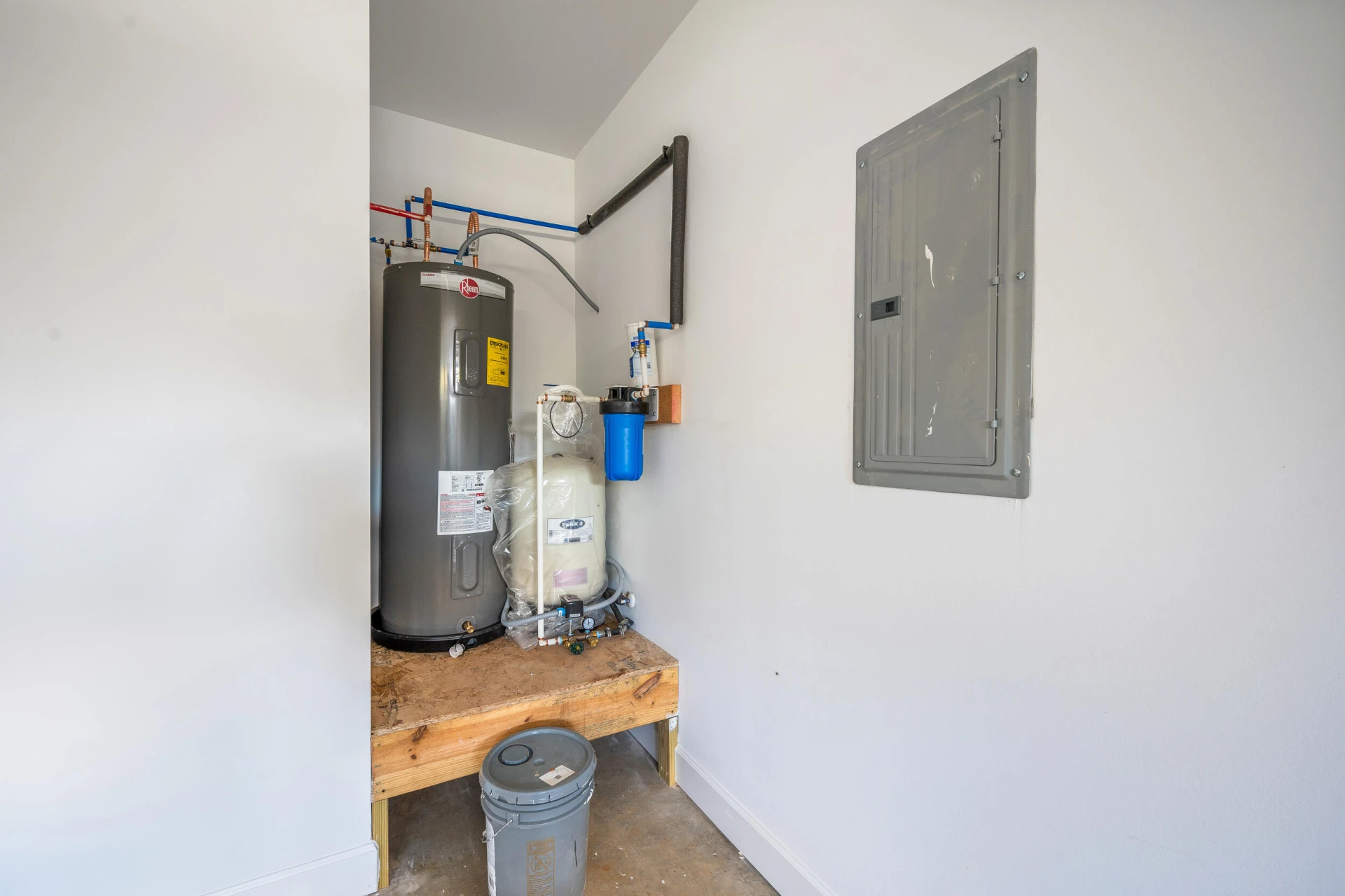 10578 Leesville RD - Photo 35