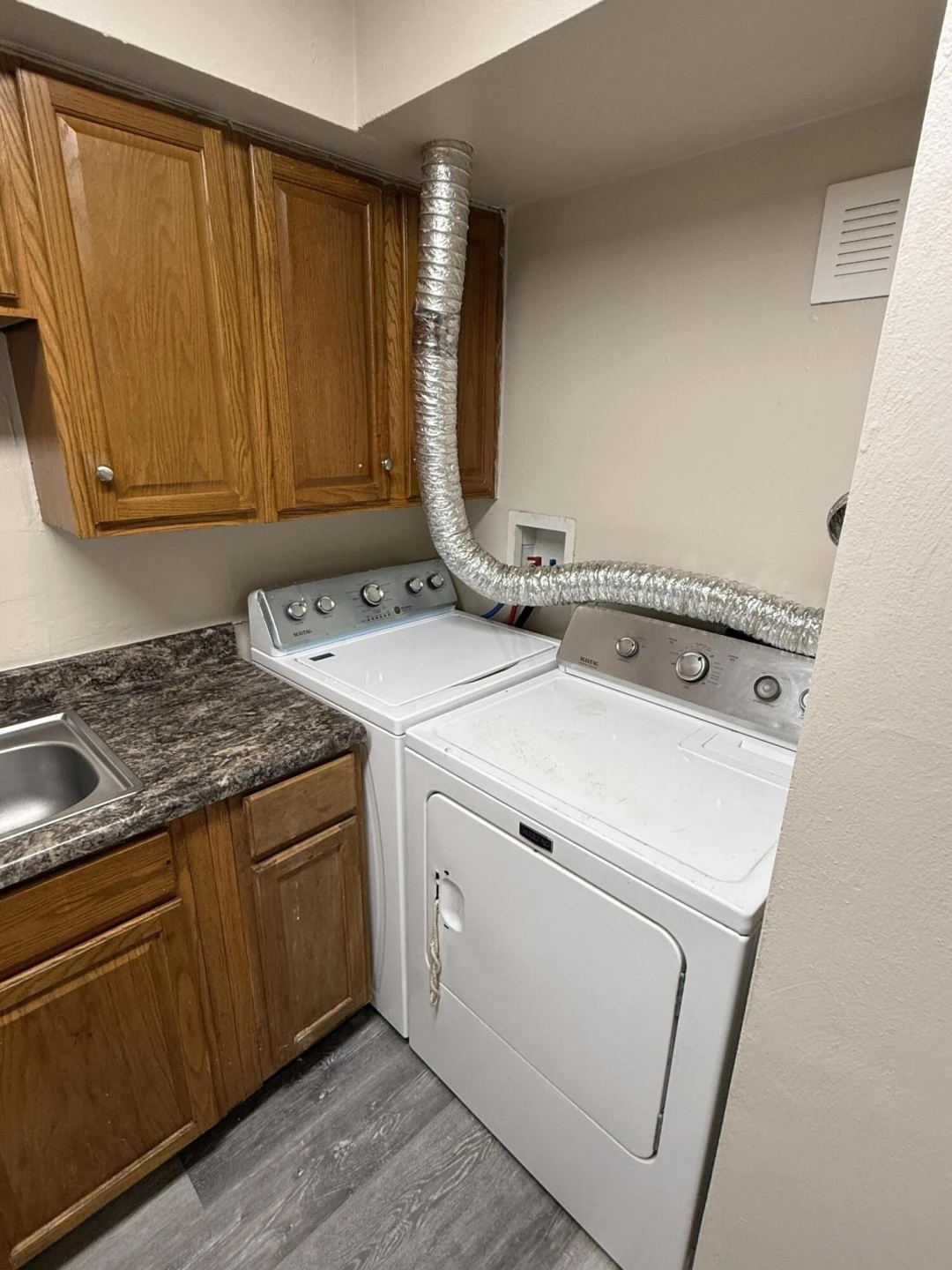 1608 Eastern AVE NE - Photo 15