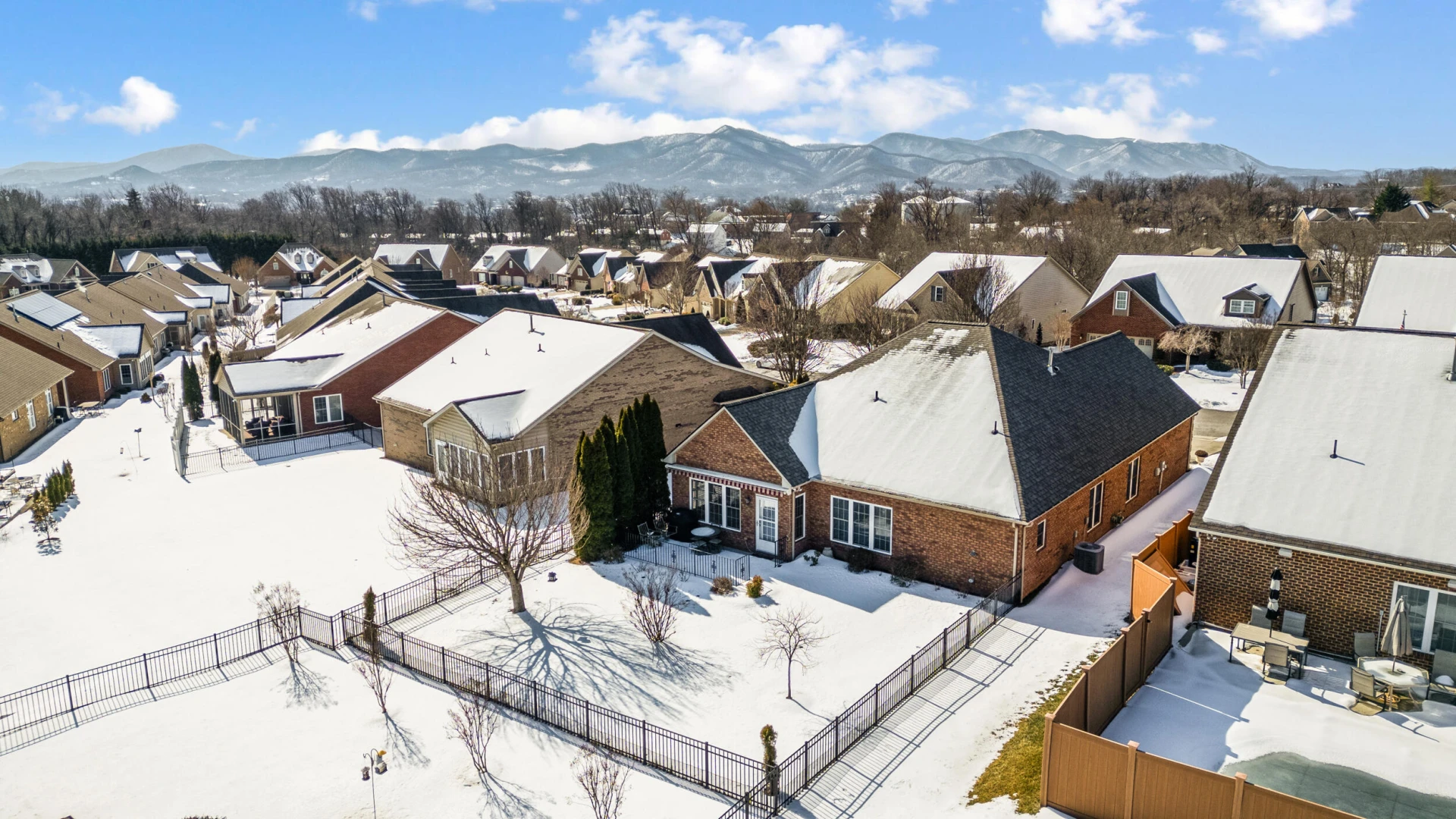 405 Deer Run CIR - Photo 44