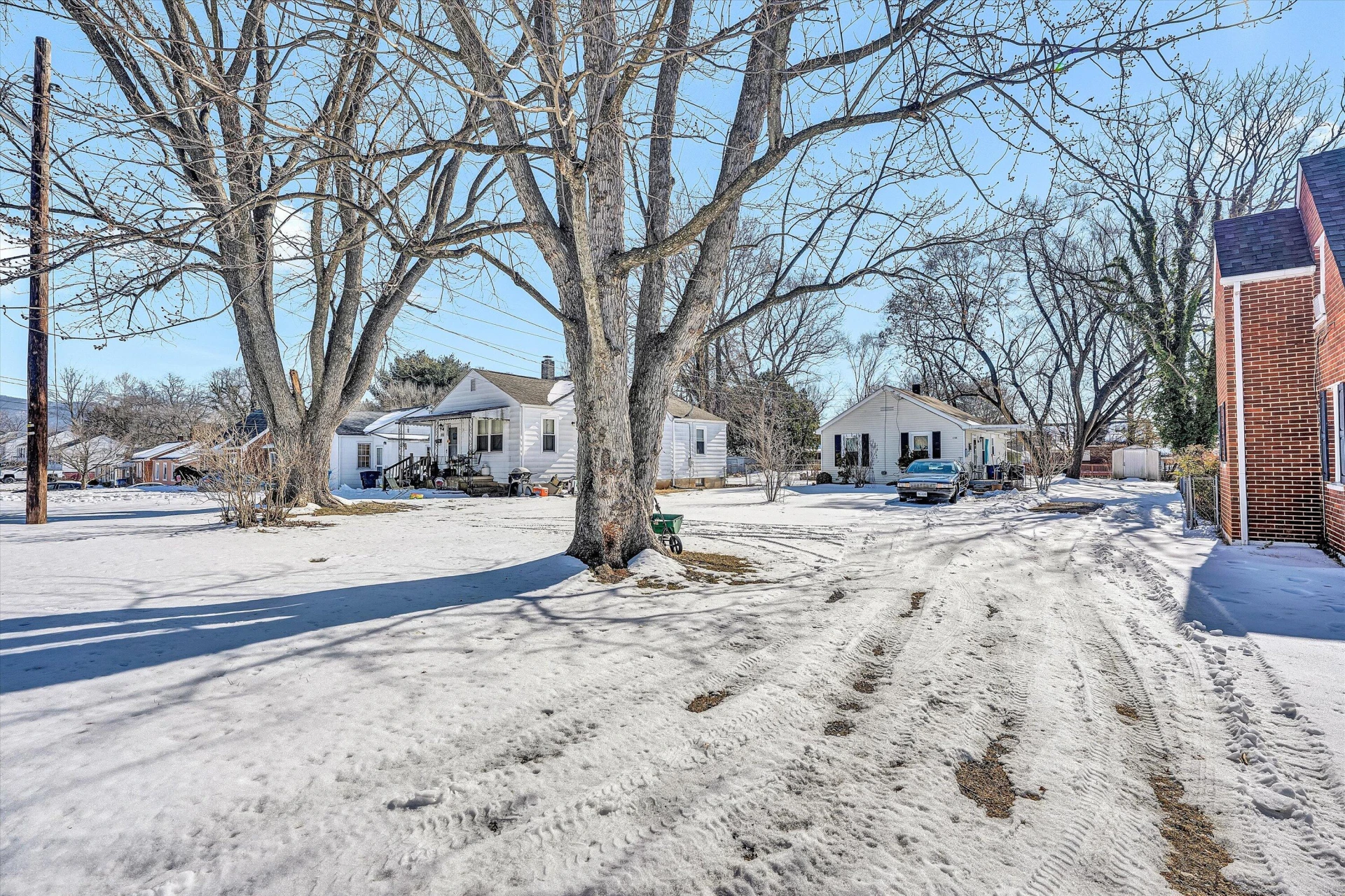 3109 Maplelawn AVE NW - Photo 10