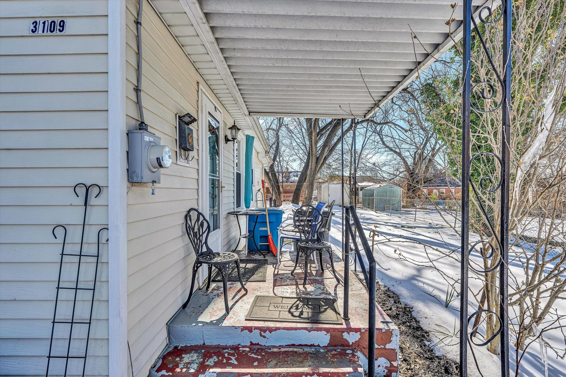 3109 Maplelawn AVE NW - Photo 4