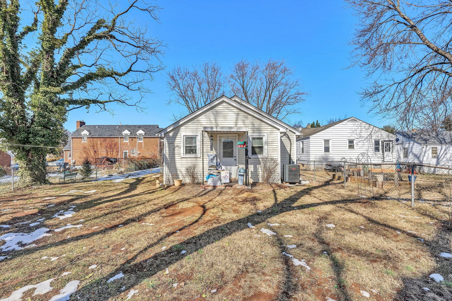 3109 Maplelawn AVE NW - Photo 6