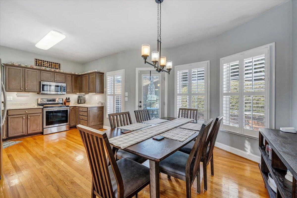 2525 Fountain LN - Photo 15