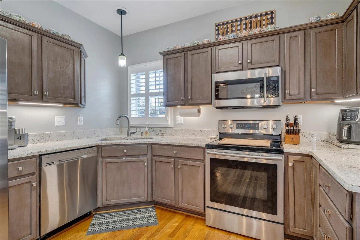 2525 Fountain LN - Photo 17