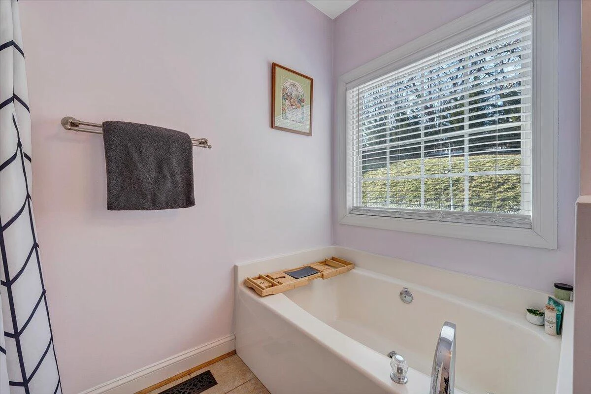 2525 Fountain LN - Photo 24