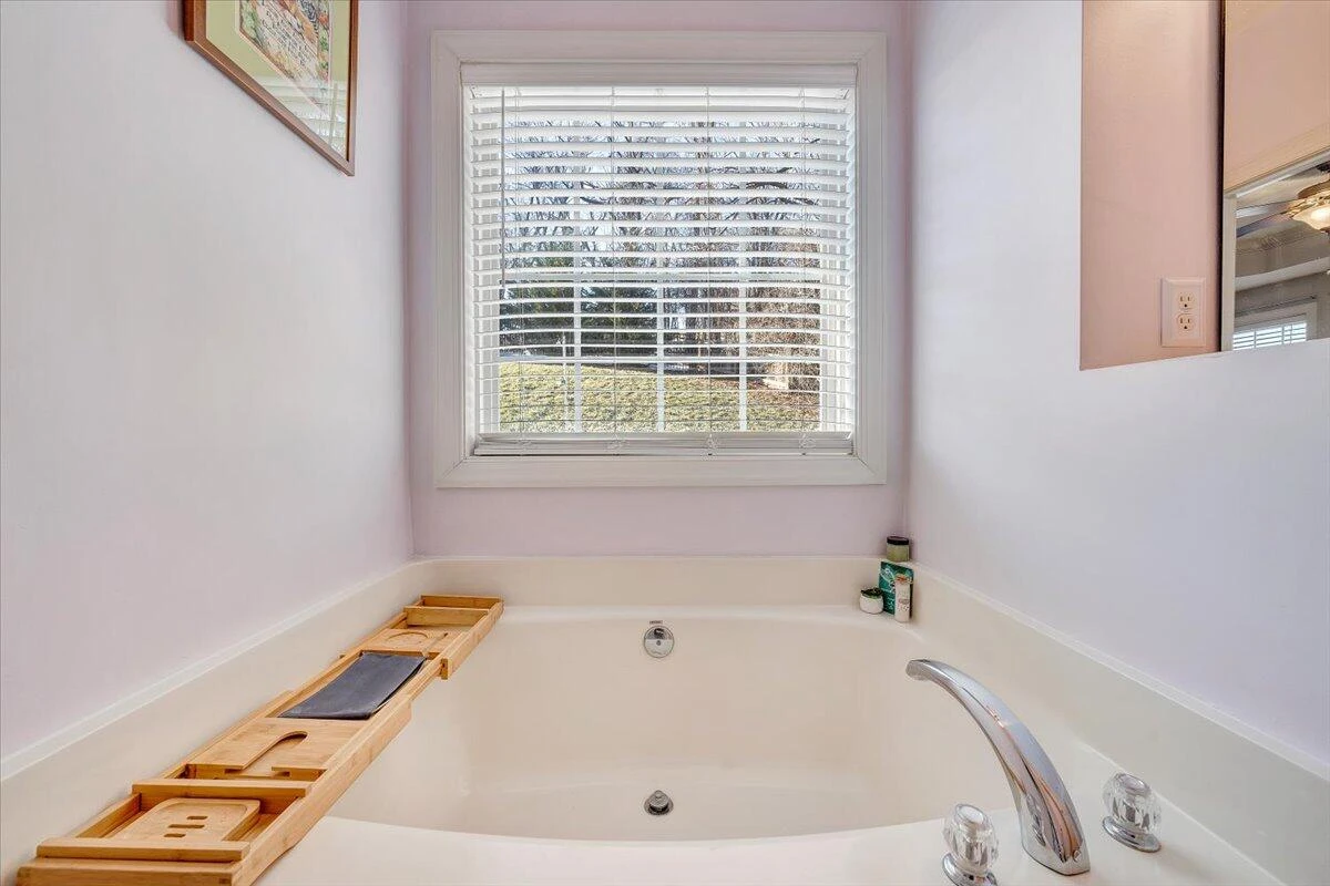 2525 Fountain LN - Photo 25