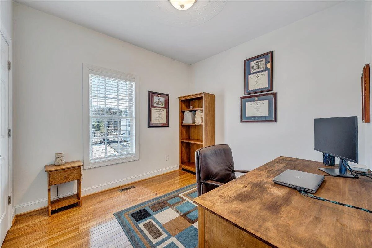 2525 Fountain LN - Photo 29