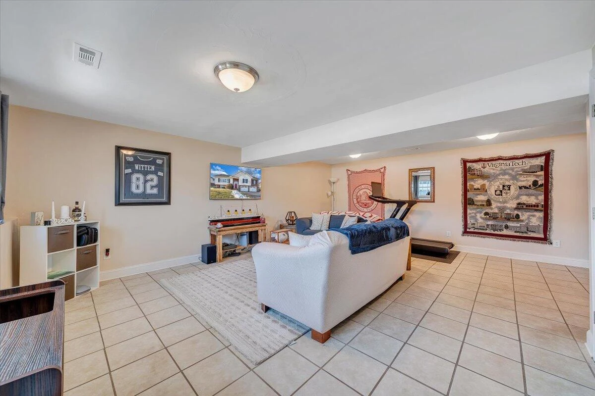 2525 Fountain LN - Photo 35