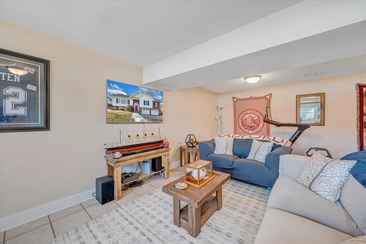 2525 Fountain LN - Photo 36