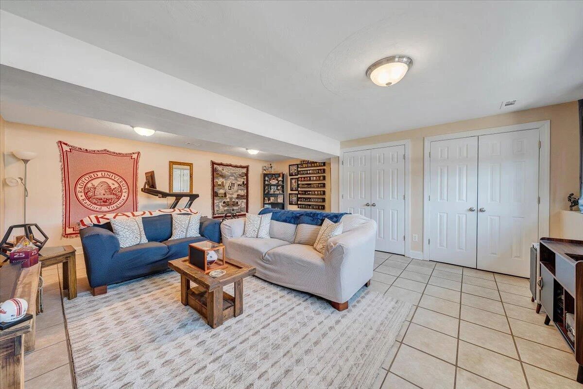 2525 Fountain LN - Photo 38