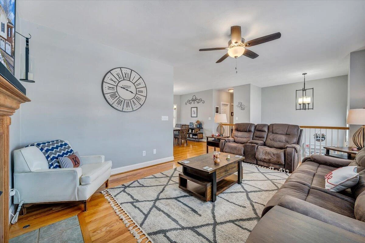 2525 Fountain LN - Photo 10