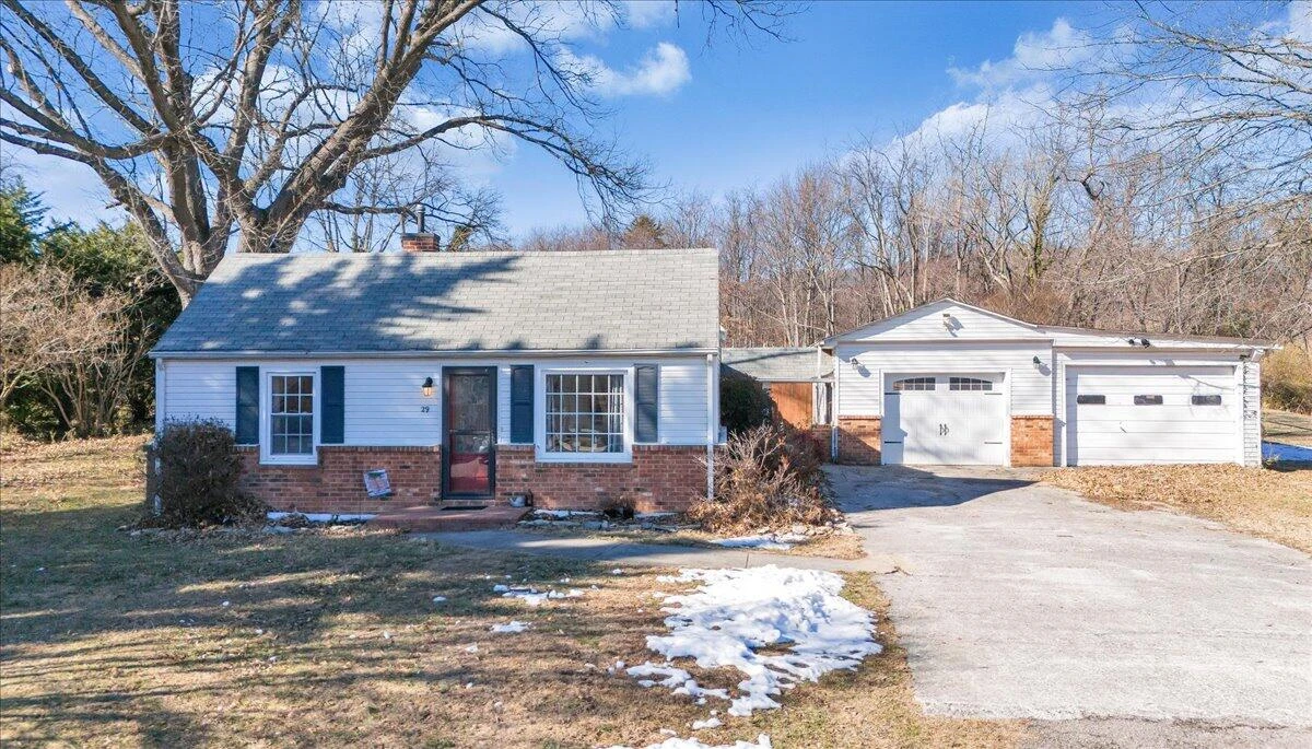 29 Corbett ST - Photo 2