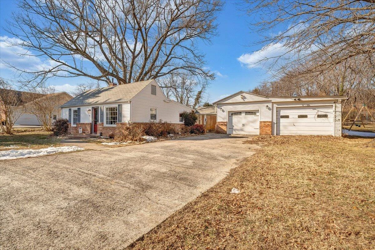 29 Corbett ST - Photo 3