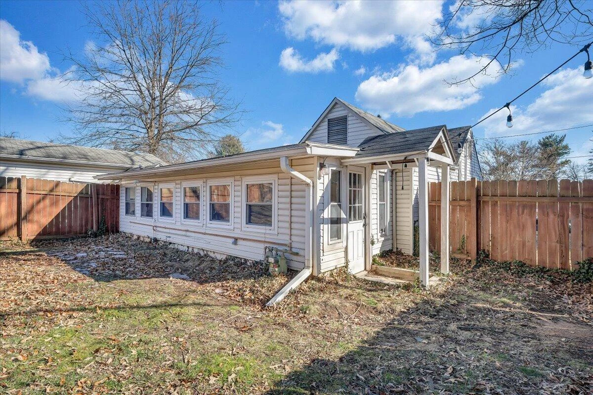 29 Corbett ST - Photo 32