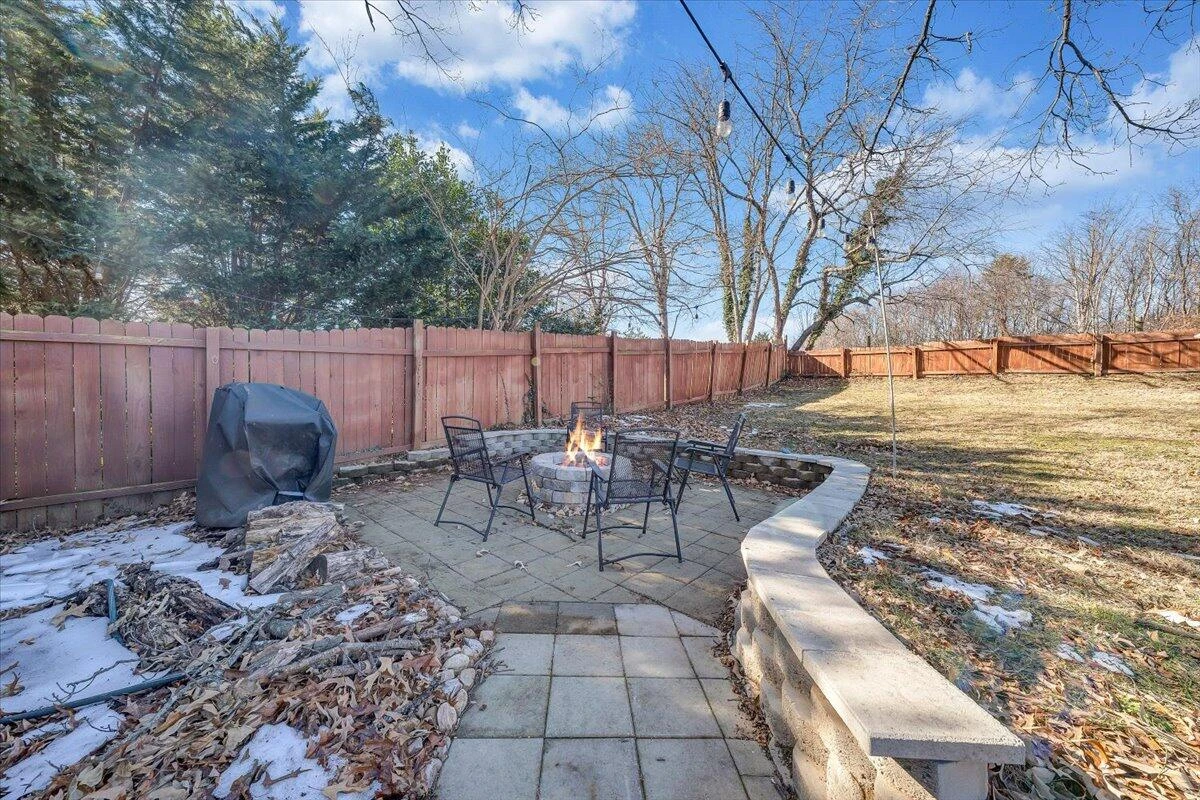 29 Corbett ST - Photo 5