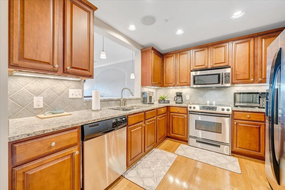 100 BRIDGEWATER POINTE PL #502 - Photo 3