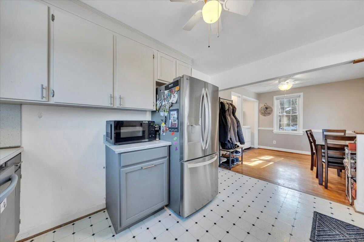 1720 Millbrook ST - Photo 21