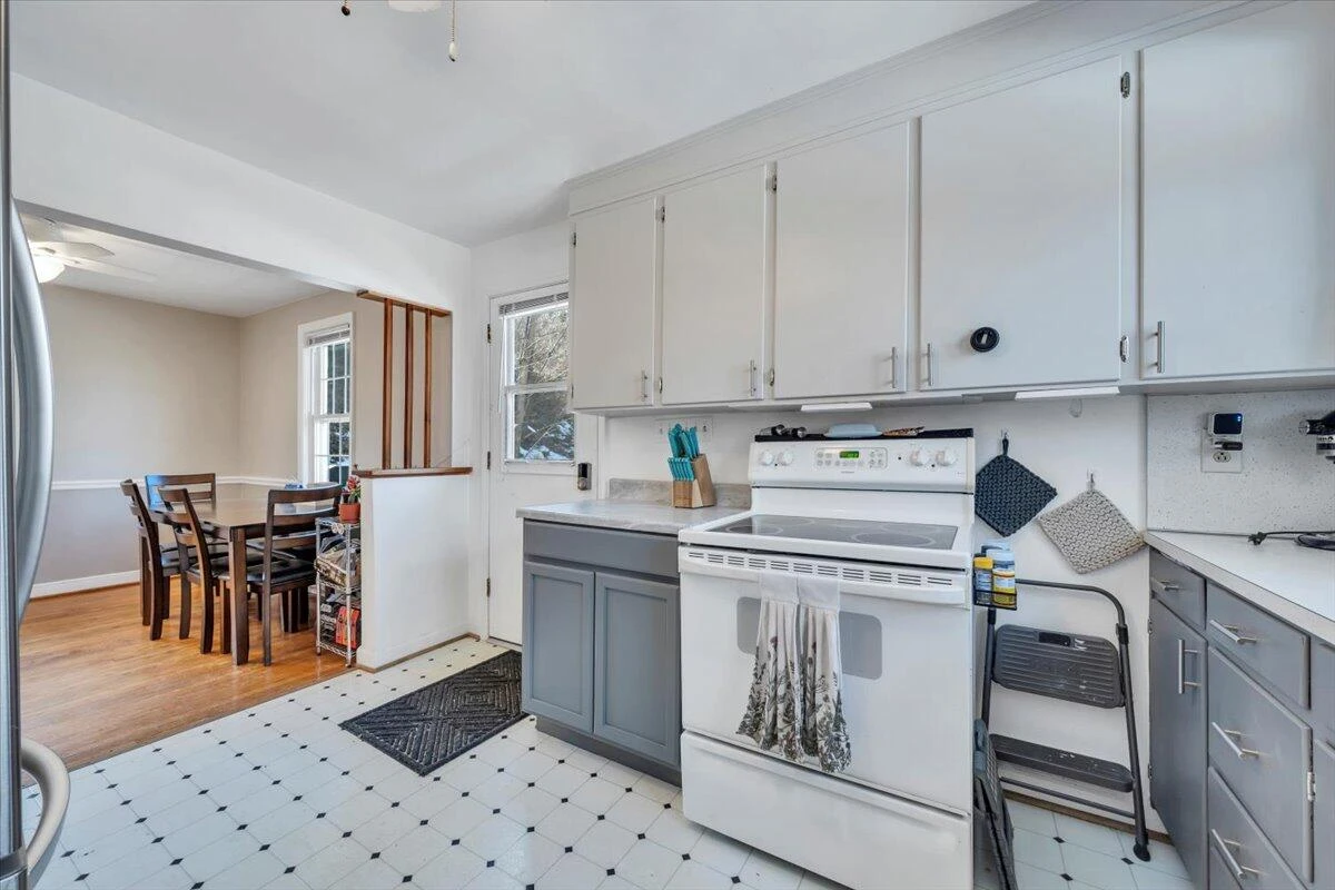 1720 Millbrook ST - Photo 22