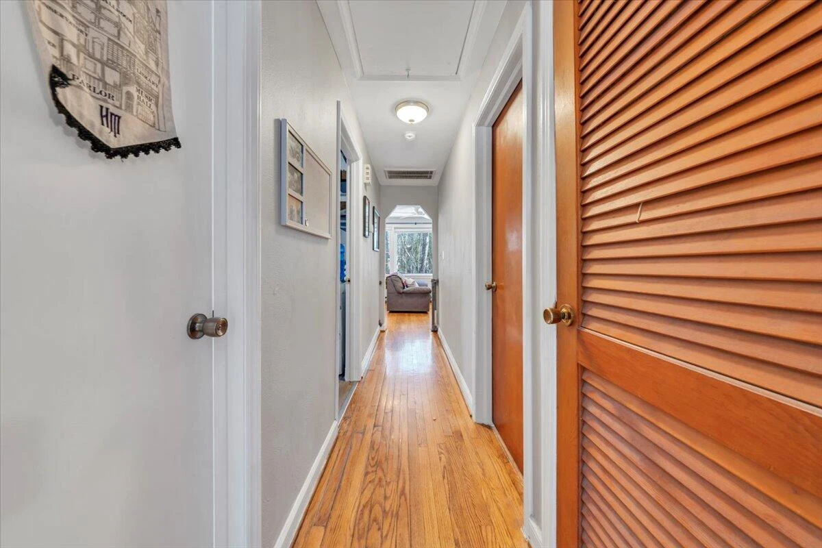 1720 Millbrook ST - Photo 29
