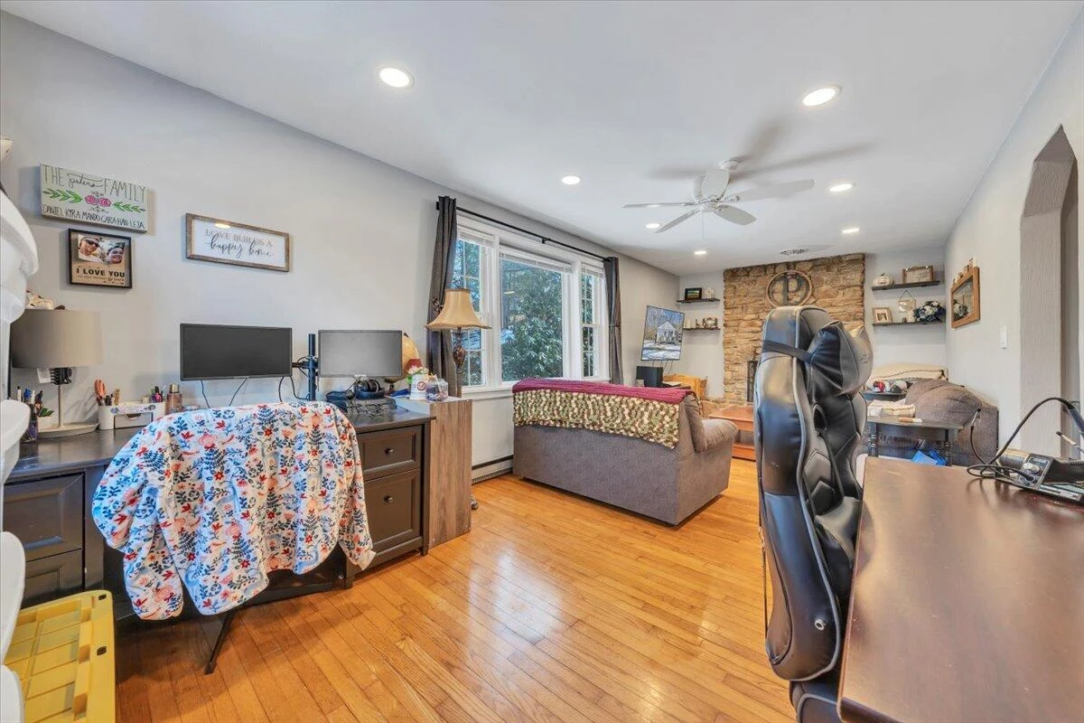 1720 Millbrook ST - Photo 4