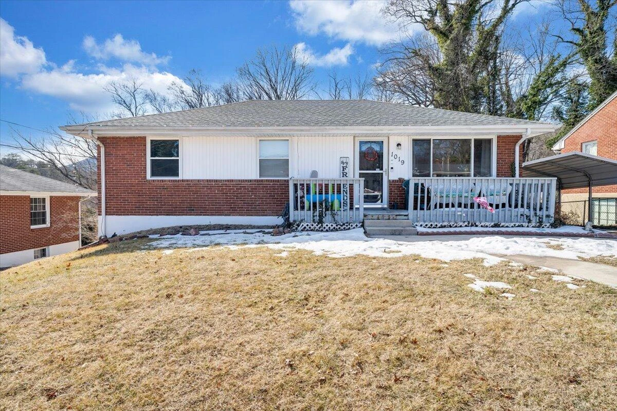1019 Rosemary AVE SE