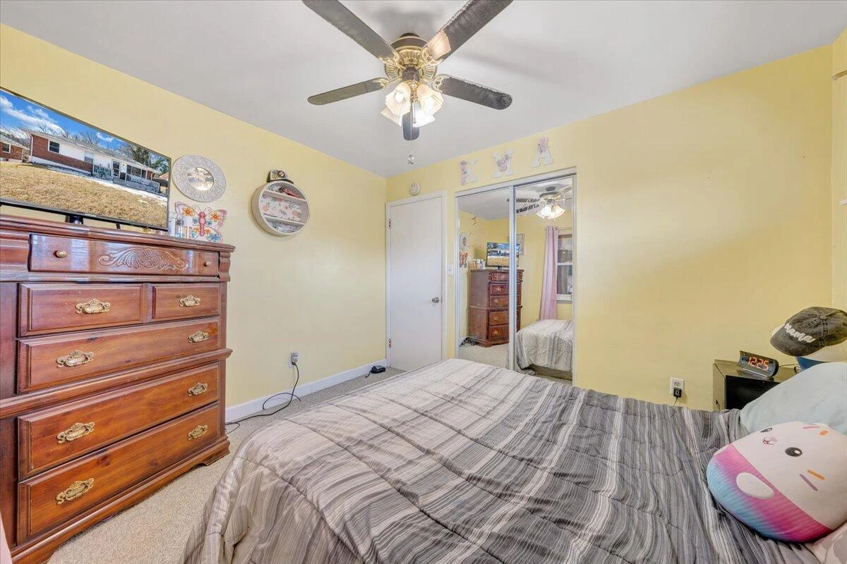 1019 Rosemary AVE SE - Photo 18