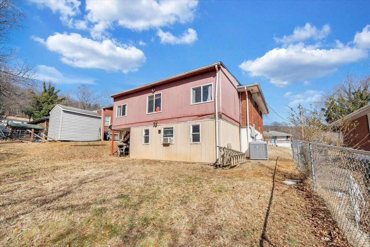 1019 Rosemary AVE SE - Photo 37