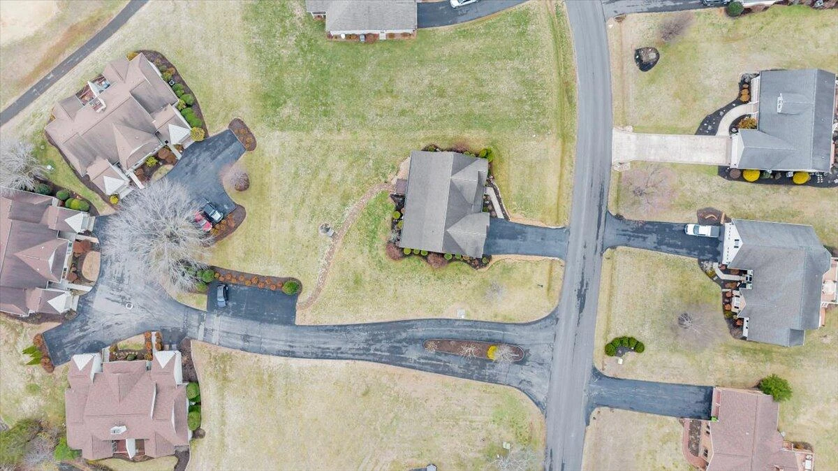 275 Chestnut Creek DR - Photo 112