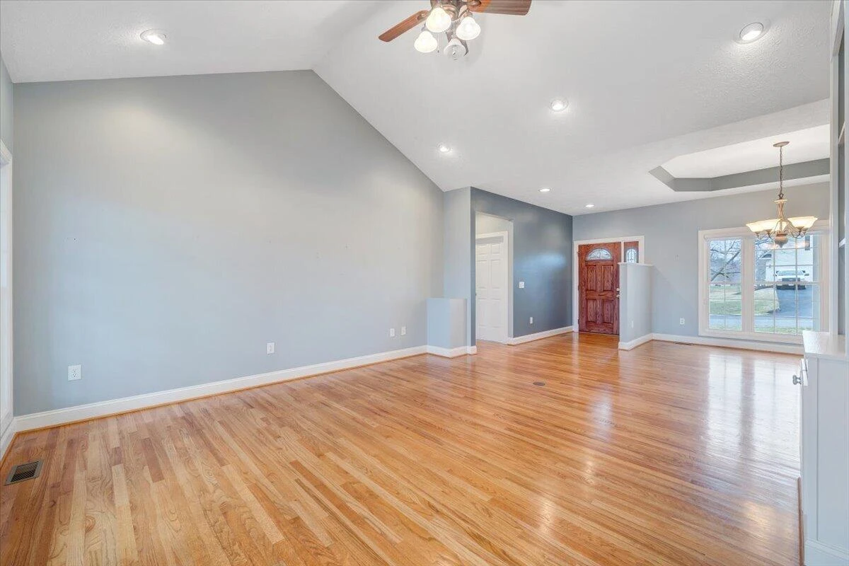 275 Chestnut Creek DR - Photo 14