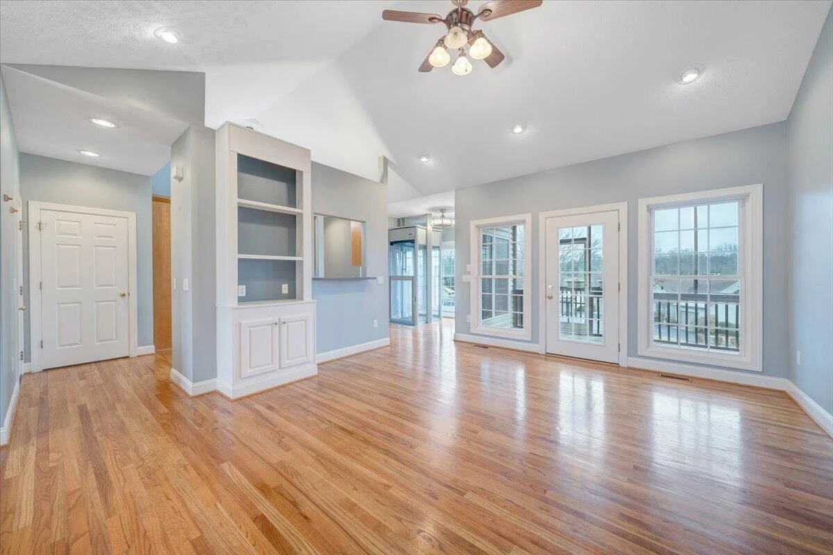275 Chestnut Creek DR - Photo 15