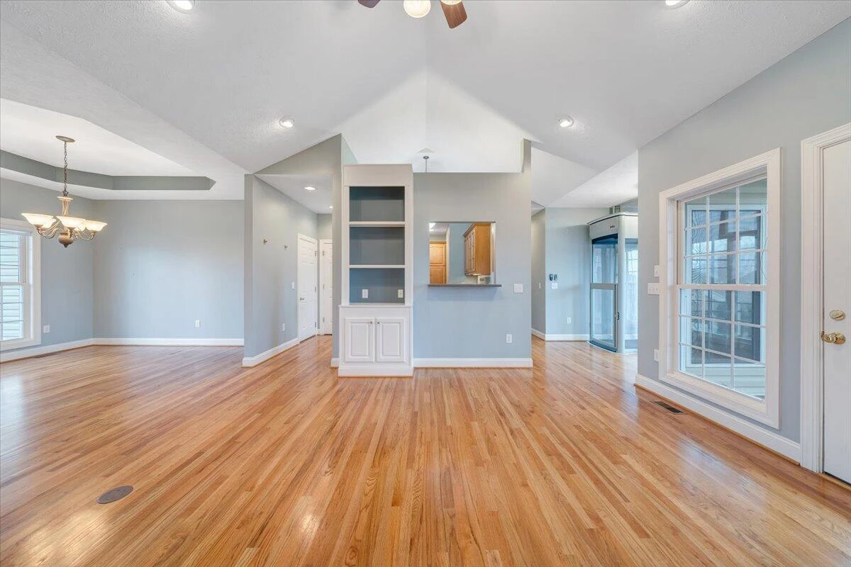 275 Chestnut Creek DR - Photo 18