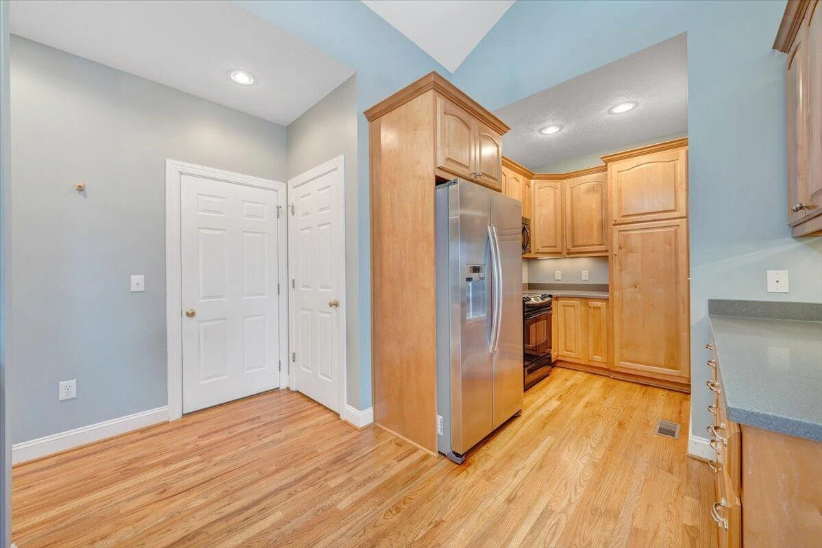 275 Chestnut Creek DR - Photo 25