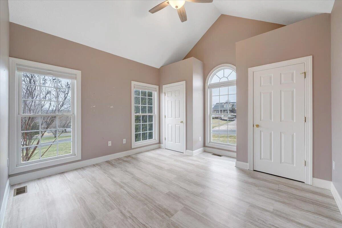 275 Chestnut Creek DR - Photo 36