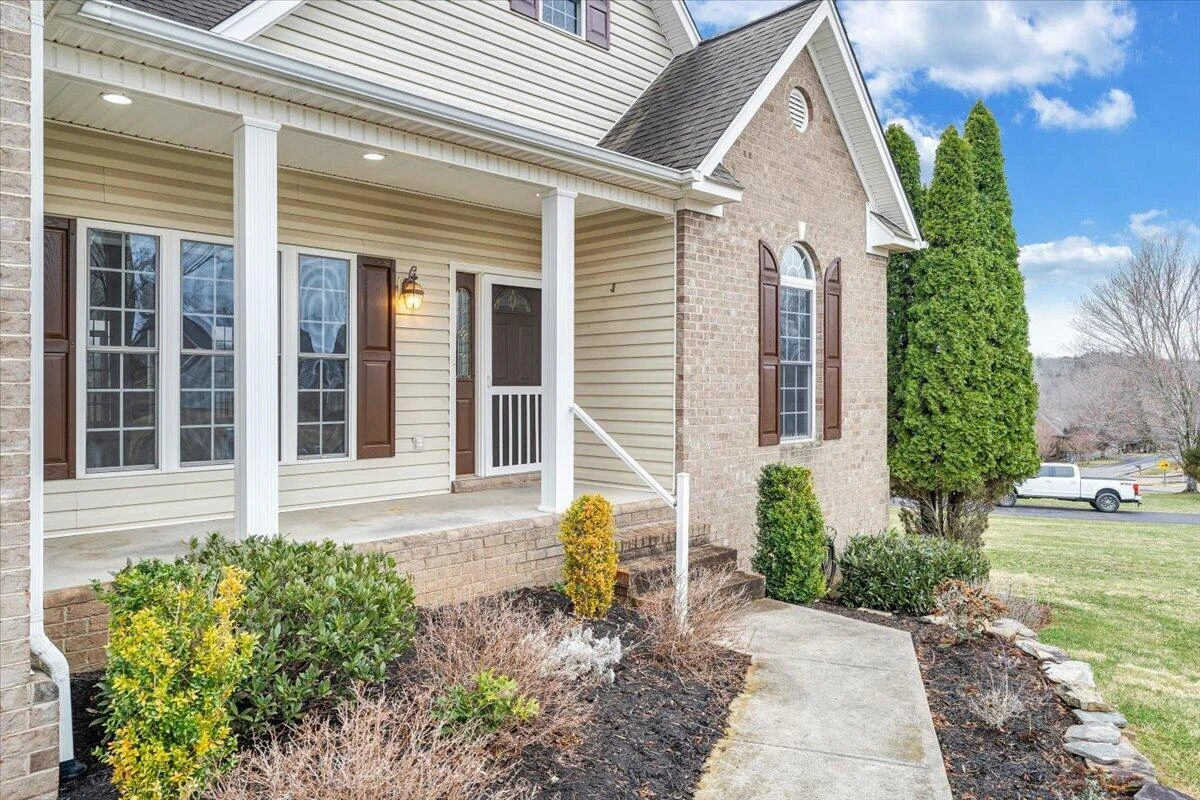 275 Chestnut Creek DR - Photo 4
