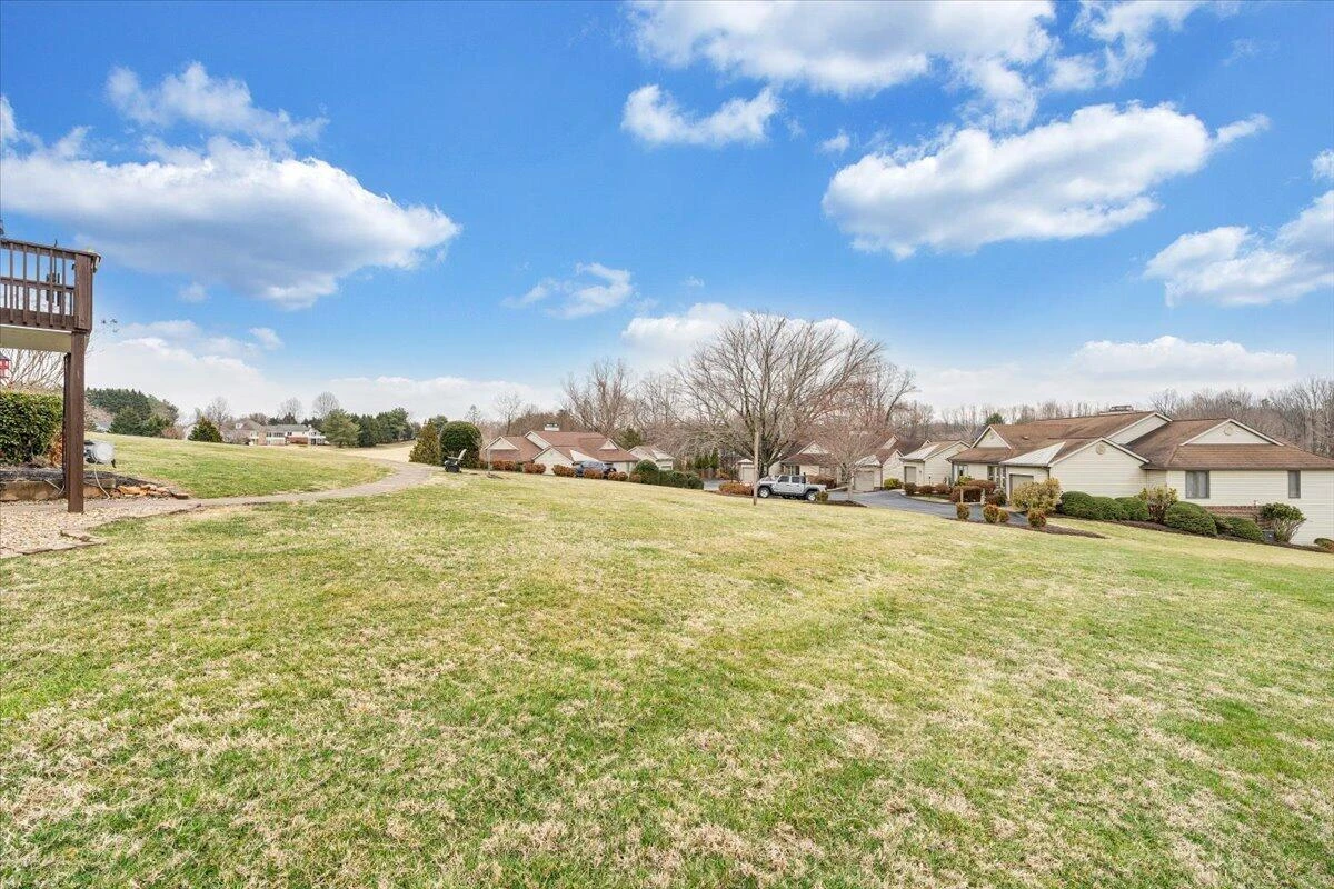 275 Chestnut Creek DR - Photo 72