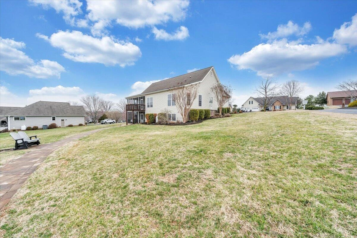 275 Chestnut Creek DR - Photo 79