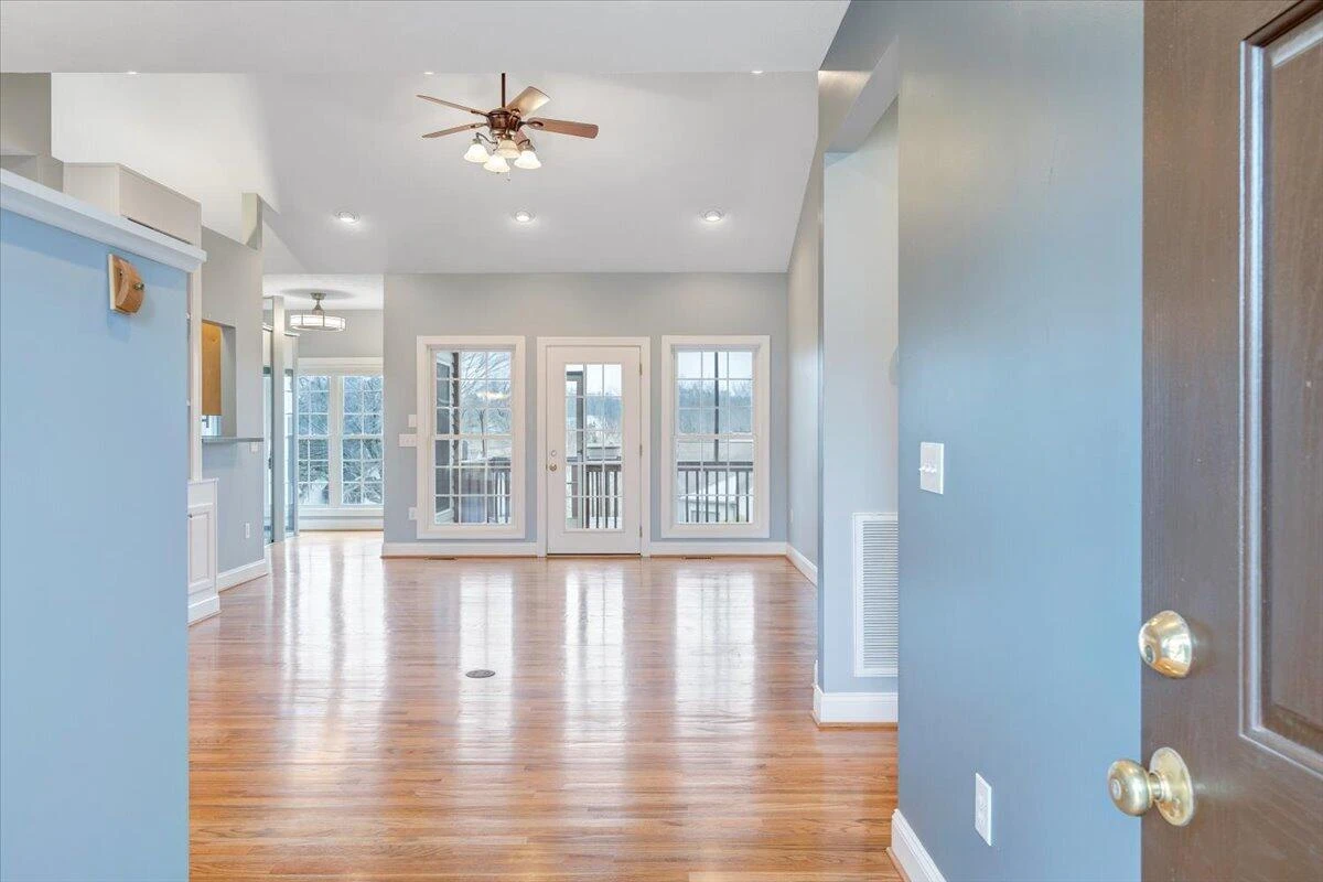 275 Chestnut Creek DR - Photo 8