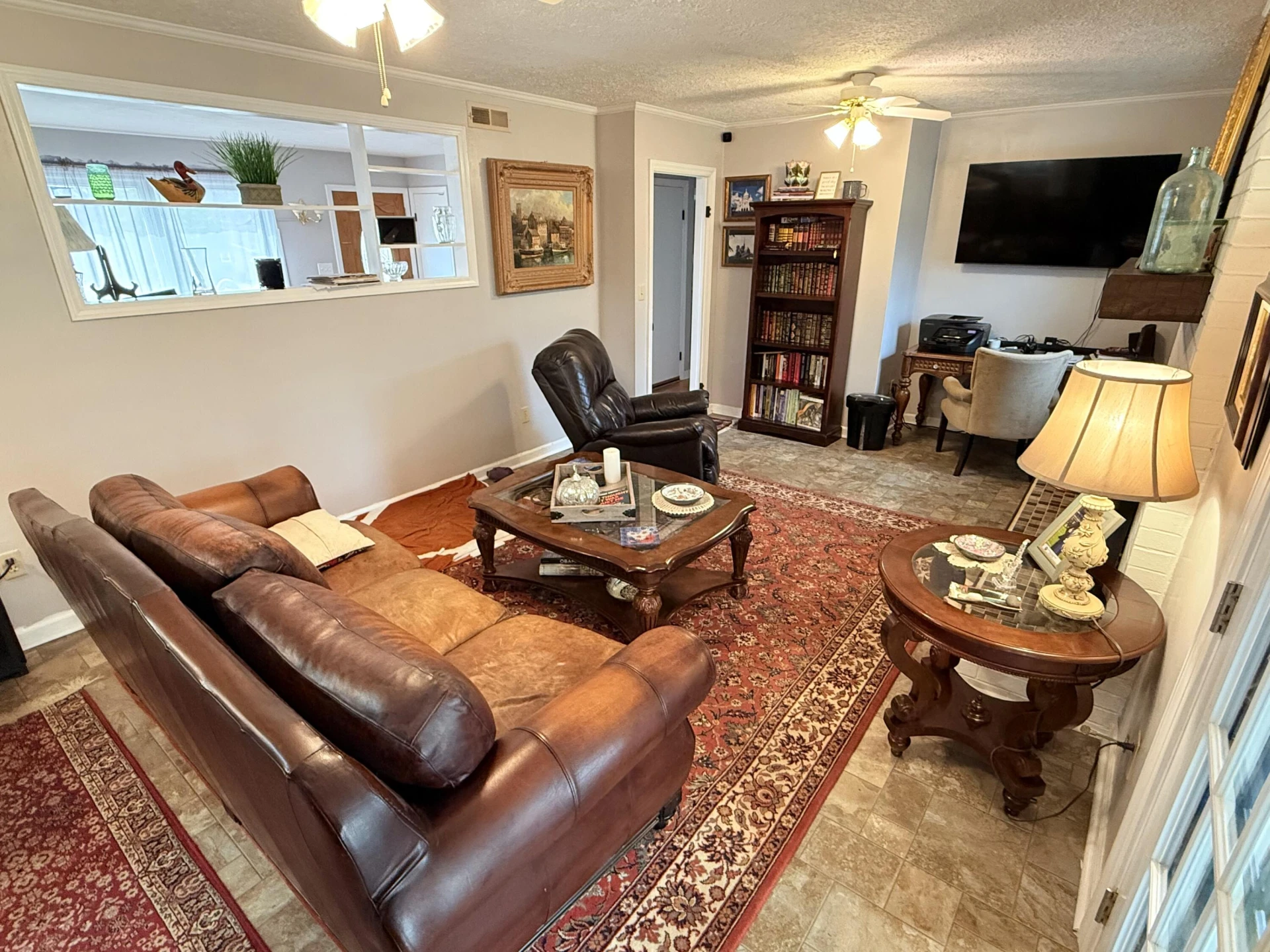 136 Sherwood DR - Photo 12