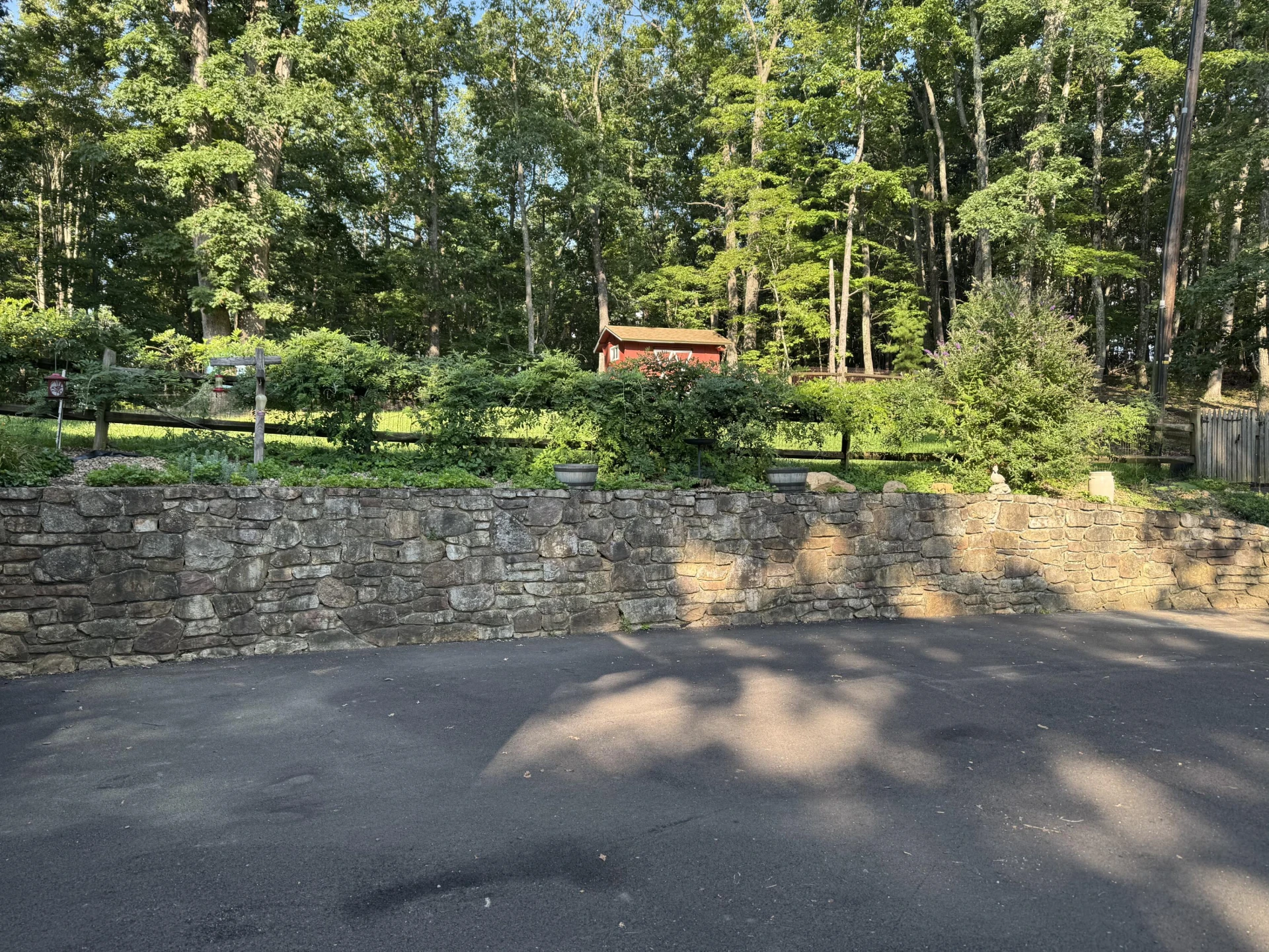 136 Sherwood DR - Photo 3