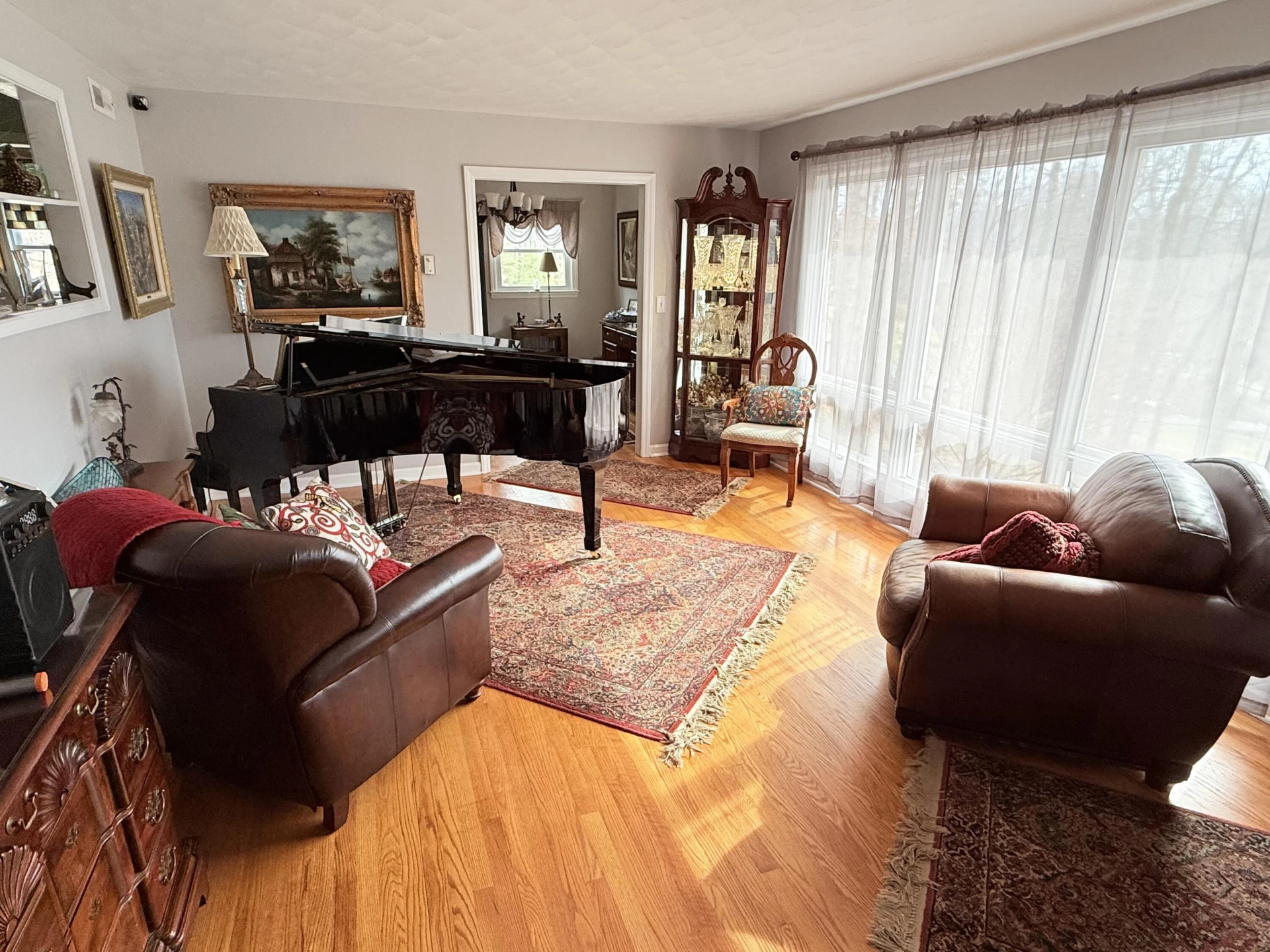 136 Sherwood DR - Photo 6