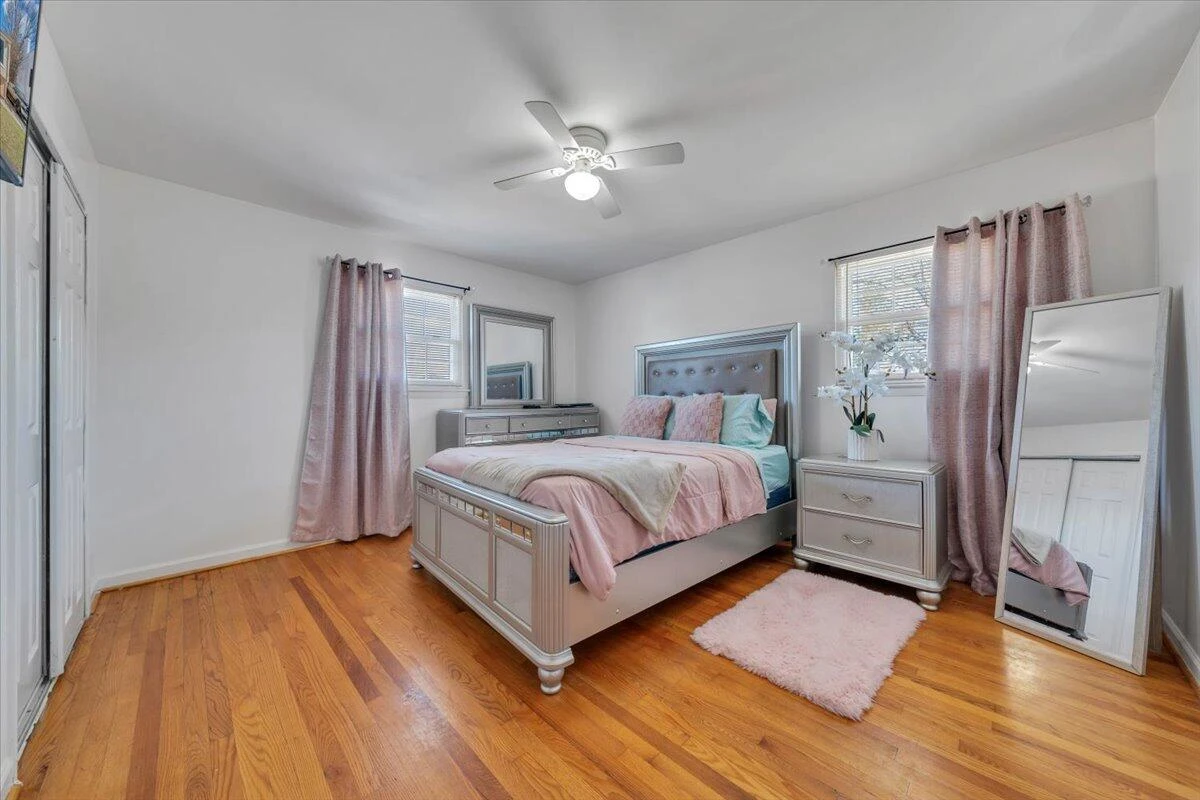 5572 Ambassador DR - Photo 15