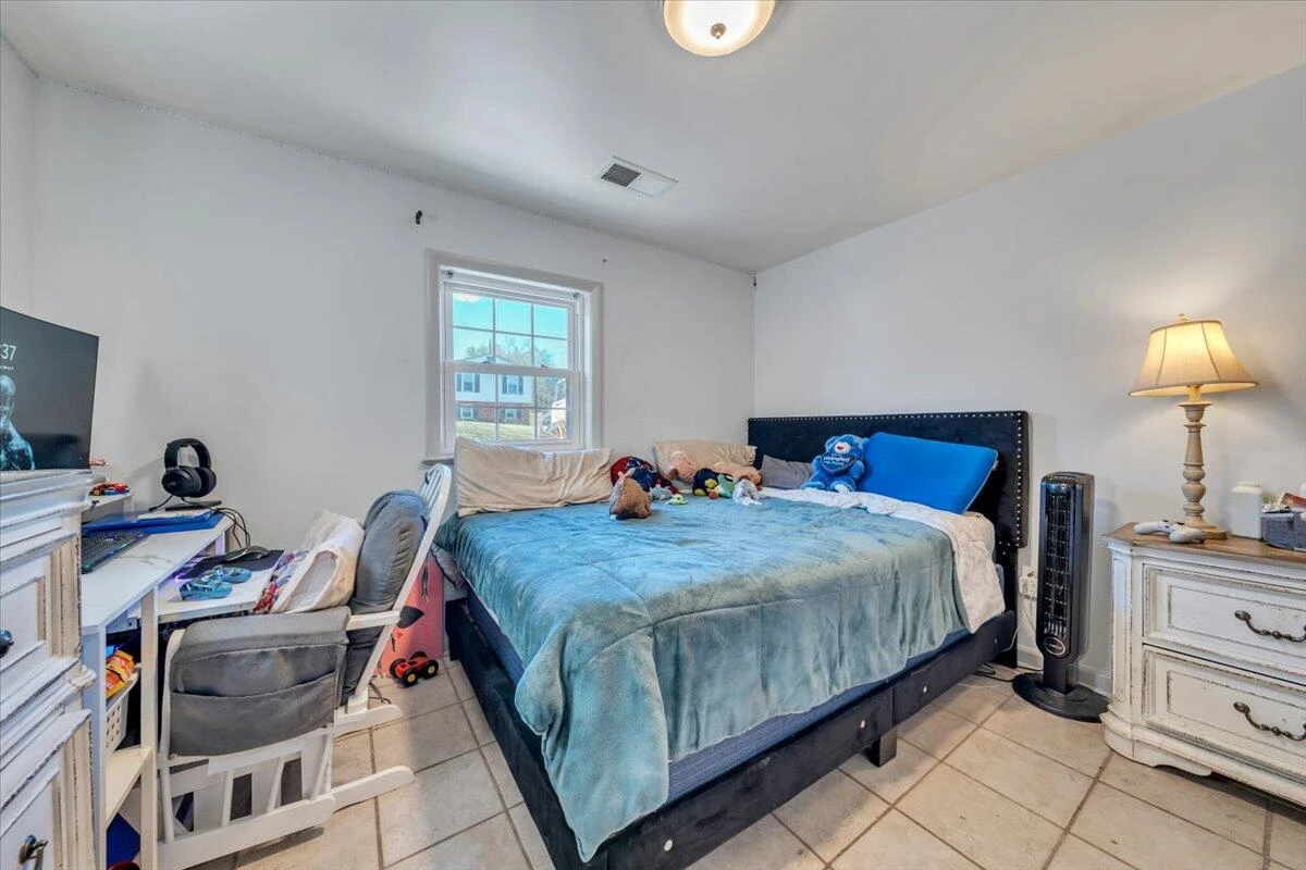 5572 Ambassador DR - Photo 34