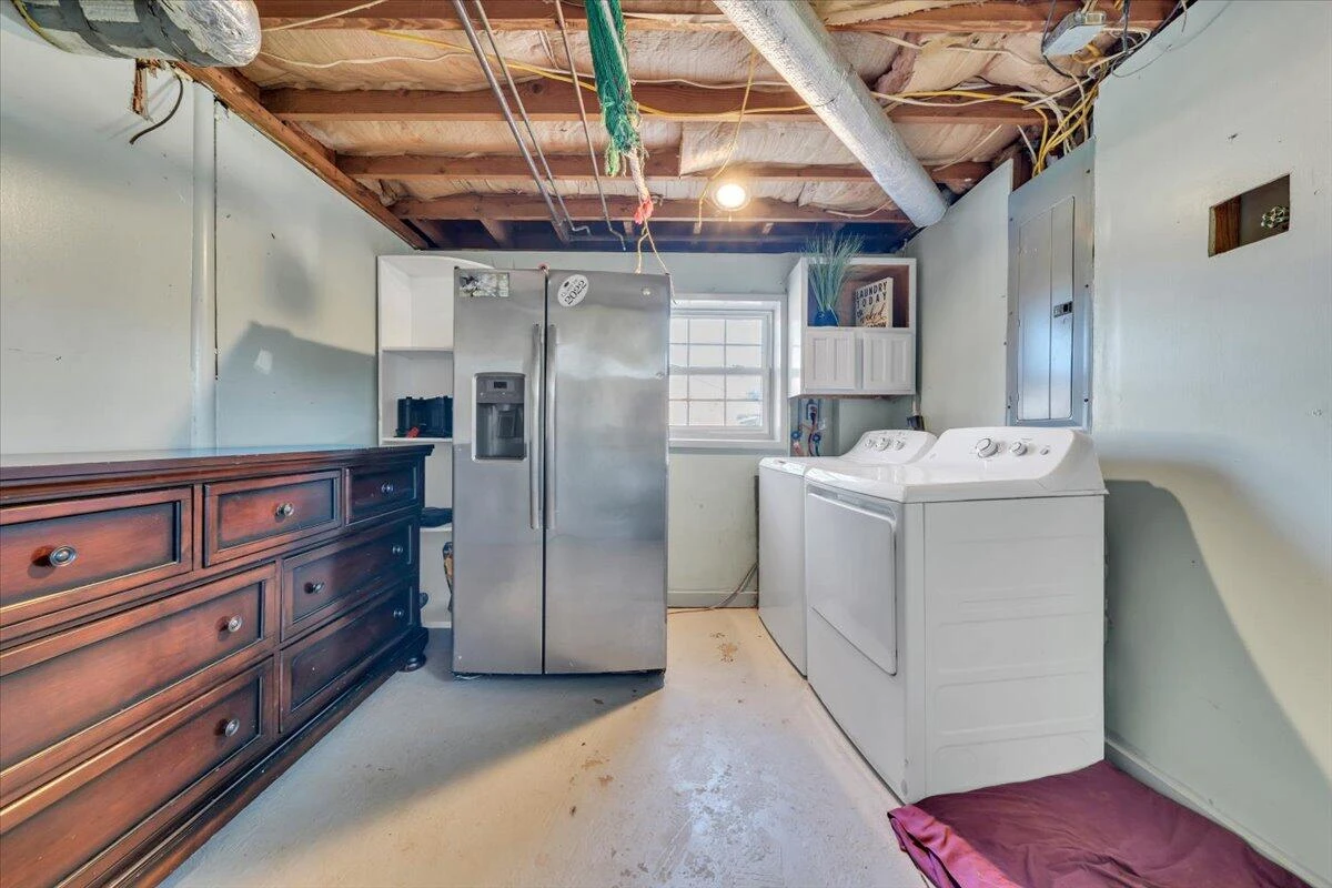 5572 Ambassador DR - Photo 39