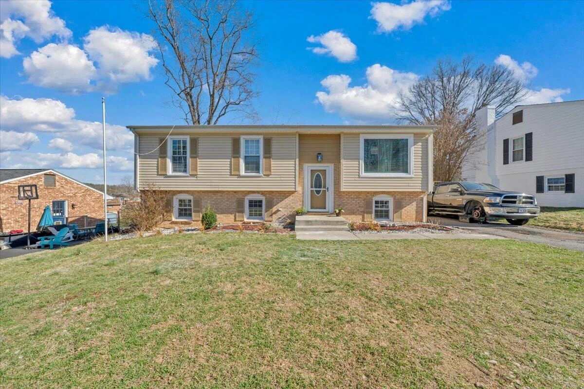 5572 Ambassador DR - Photo 48